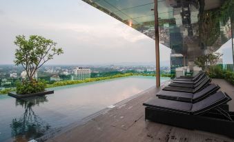 Hoc5 the Astra Condo Chiang Mai Night Bazaar