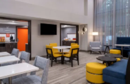 Hampton Inn & Suites Agoura Hills