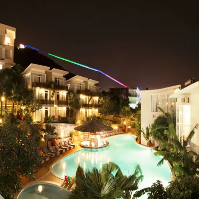Seaside Resort Hotels near Ho May Amusement Park