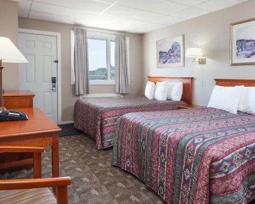 Tel Star Motel Hotels in Brooks