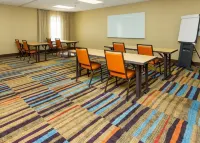 Fairfield Inn & Suites des Moines West - parking