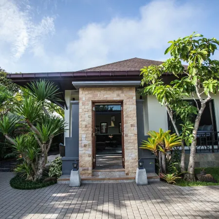 Baan Pinya Executive Bungalow