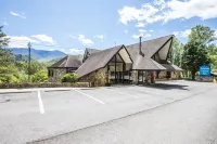Fabulous Chalet Inn - Jacuzzi