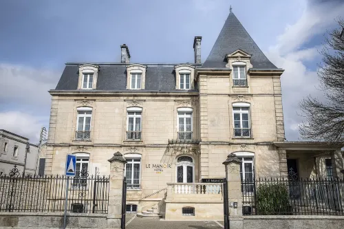 Le Manoir Hôtel Hotel a Lagord