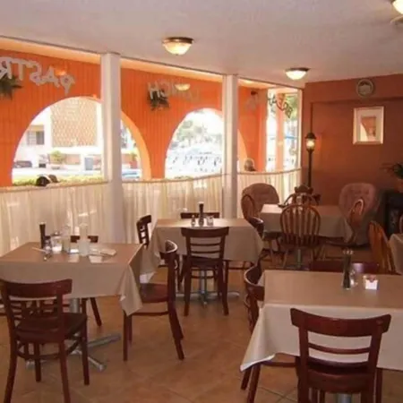 Knights Inn Hallandale Отели в г. Халландейл Бич