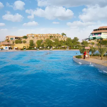 Dreamworld Resort, Hotel & Golf Course