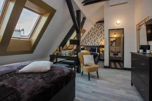 Golden Prague Rooms