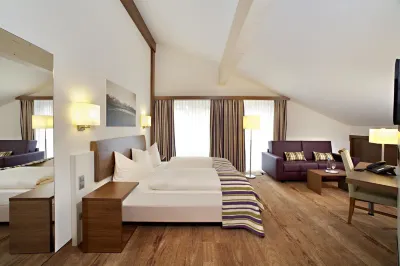 Hotel Greinwald Hotels near Fendt Shop