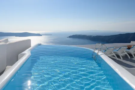 Abyssanto Suites and Spa