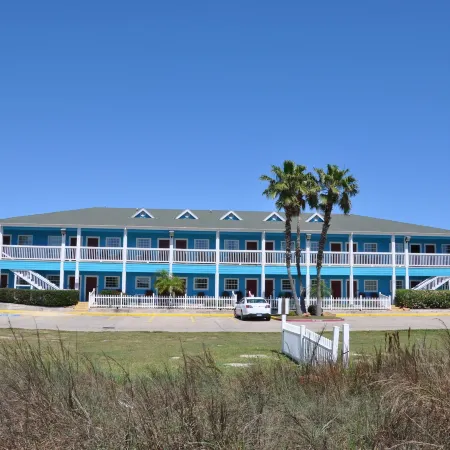 Plantation Suites and Conference Center