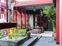 Loogchoob Homestay Отели рядом с достопримечательностью «Башня Bobae»