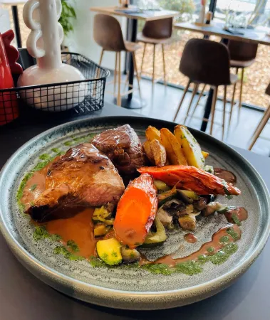 The Originals City, Ax Hotel, la Châtaigneraie Отели в г. Лож-Фужерёз