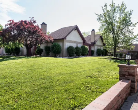 Inn of the Dove Romantic Luxury & Business Suites Hotels in Bensalem