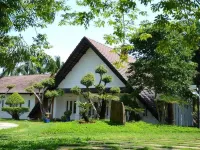 Les Hameaux de l'Orient Hotel dekat Nhà Thờ Trảng Bàng