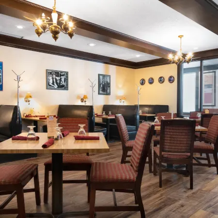 Albert Lea Inn and Suites
