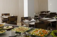 潘普利亞勒盧酒店 - 早餐
