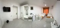 カラカルパク パレス ホテル