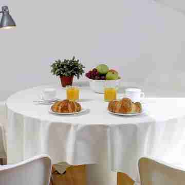 Apartamentos Turísticos Centro Dining/Meeting Rooms