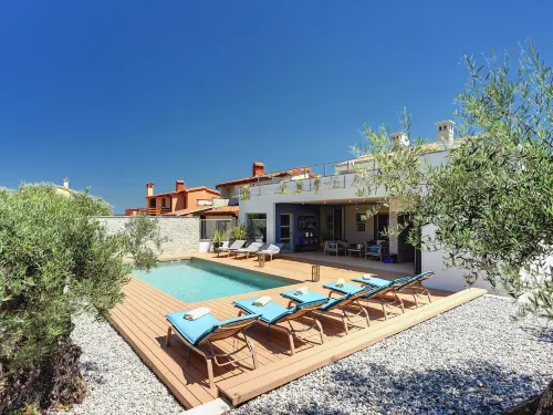Villa in Stinjan with Pool and Sea View