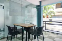 FabHotel Aura Homes Hotels in Chinchvad