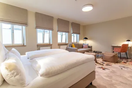 Hotel Tuchhaus Отели в г. Випфельд