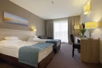 Tristan Hotel & Spa - Pools