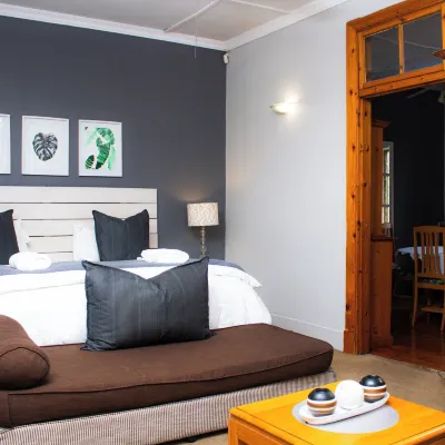 Beechwood B&B โรงแรมใกล้เพลย์เฮ้าส์ คัมพานี