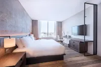 The Hotel & Athletic Club at Midtown Hôtels à proximité de : Northeastern Illinois University