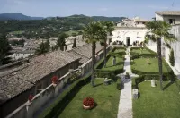 Palazzo Leti Residenza d'Epoca Hotels in Scheggino