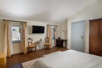 Heritage Hotel Martinis Marchi Hotels in Grohote