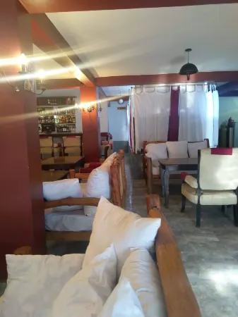 Raf' Rafreel Hotel Отели в г. Нгонг