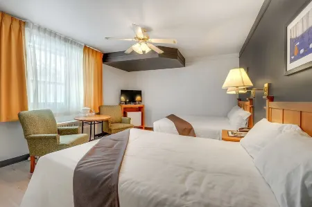 Motel Lévis Отели рядом с достопримечательностью «Парк Солей»