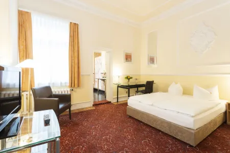 Palais am Kleistpark Отели в г. Лебус