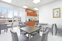 Niagara Lodge & Suites - Bữa sáng