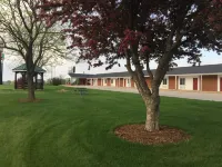 Crest Country Inn Hotels in Iowa County