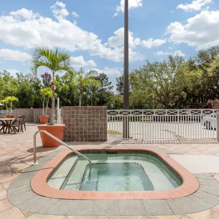 Best Western Naples Plaza Hotel