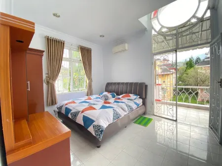 Villa Kota Bunga Aster