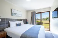 Admirals Motor Inn