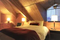 Rainbow Suites by Whistler Retreats - Condos