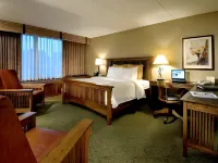 DoubleTree by Hilton Hotel Libertyville - Mundelein Các khách sạn ở Mundelein