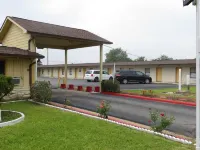 Travel Inn & Suites Hotels in El Campo