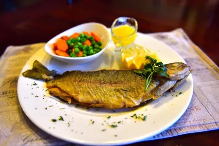 Rawdons Hotel & Brewery Отели рядом с достопримечательностью «Gowrie Farm Golf Course»