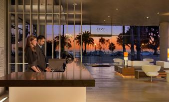 Shore Hotel