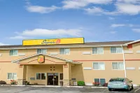 Super 8 by Wyndham Independence Kansas City Hotels in der Nähe von Carhartt