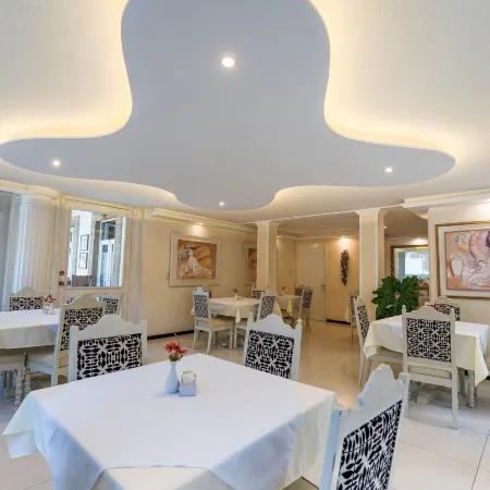 Hotel San Carlos Отели рядом с достопримечательностью «Рельефная карта Гватемалы»