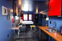 Hotel Gaythering - Gay Hotel - All Adults Welcome