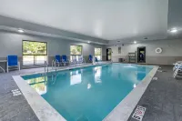 Hampton Inn & Suites Louisville East Hotels in Middletown