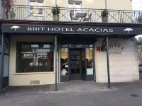 Brit Hotel Acacias Hotels in der Nähe von Van Gogh Cafe (Cafe La Nuit)
