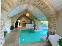 Les Caselles - Gîte, Table et Chambres d'hôtes Hotels in Aveyron