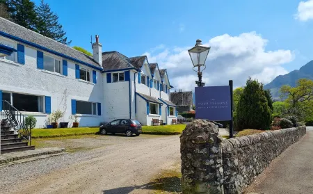 The Four Seasons Hotel Отели в г. Crieff